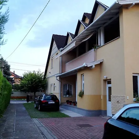 Panzio Status Apartment Hajduszoboszlo